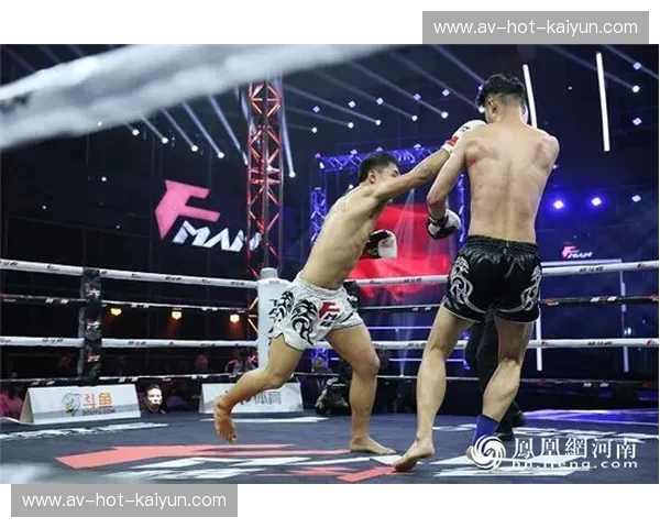 龙影对决铁膝：中国武术与泰拳的百年博弈，谁才是擂台之巅的王者？